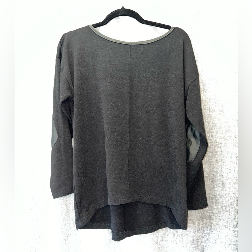 Women's Katrus top large